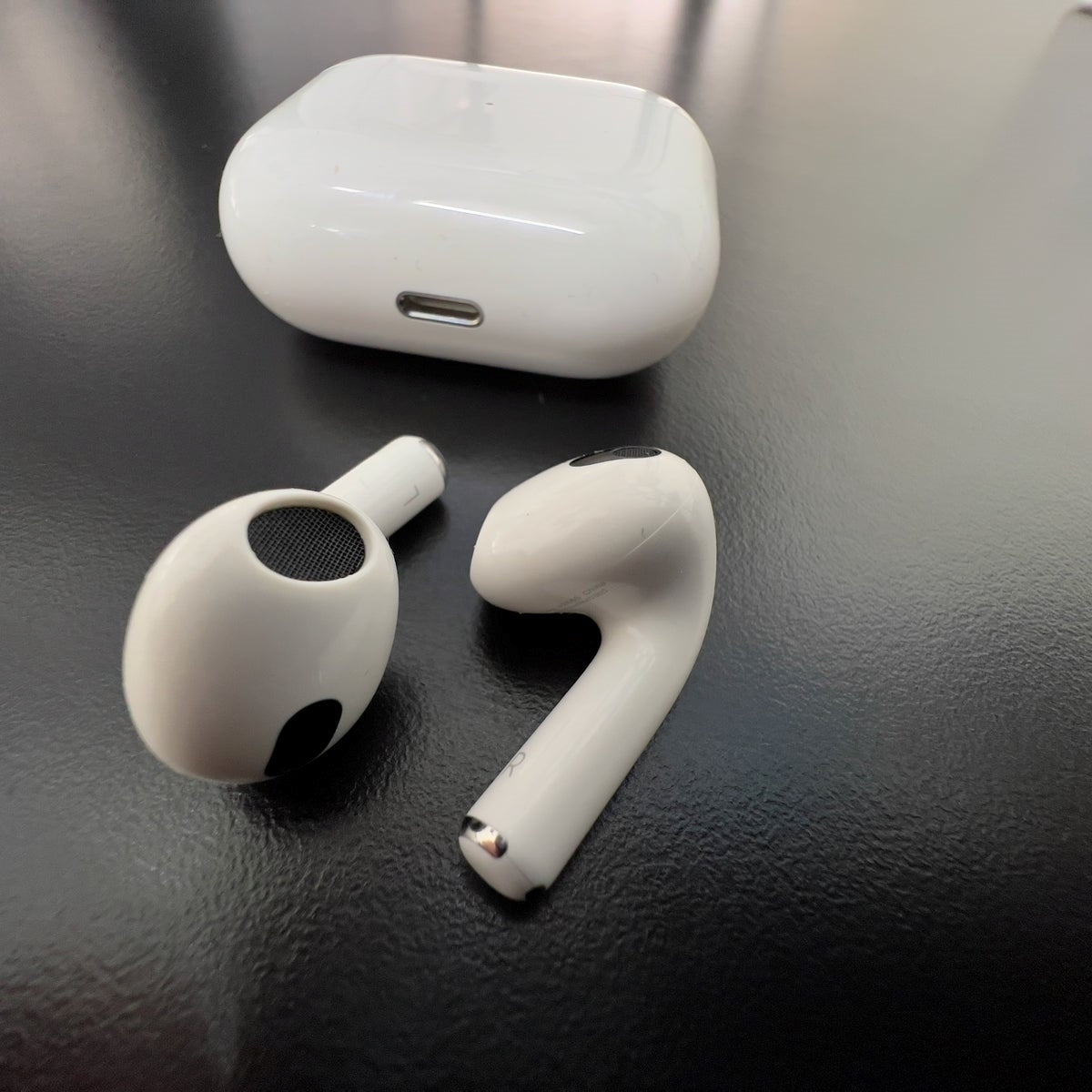 AirPods 4th Generation with Active Noise Cancellation, Adaptive Audio, H2 Chip – USB-C & Wireless Charging Case