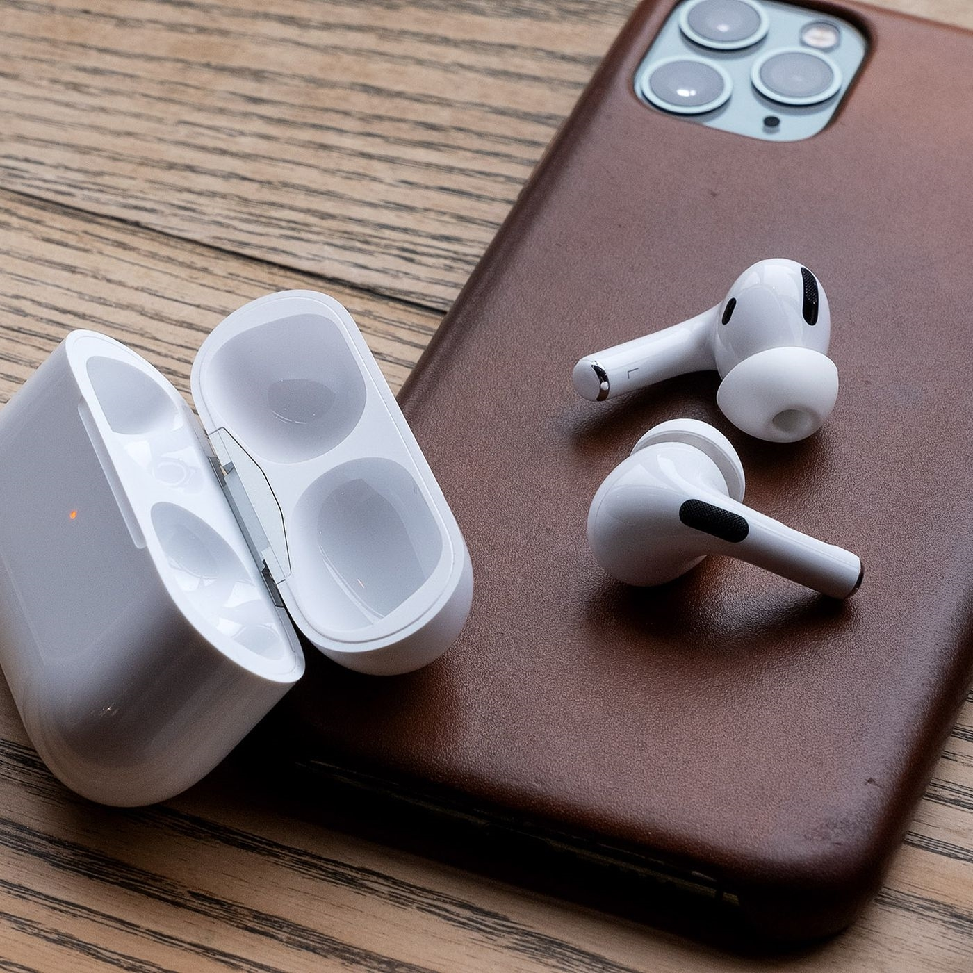 Airpods Pro With Wireless Charging Case For Apple iPhone