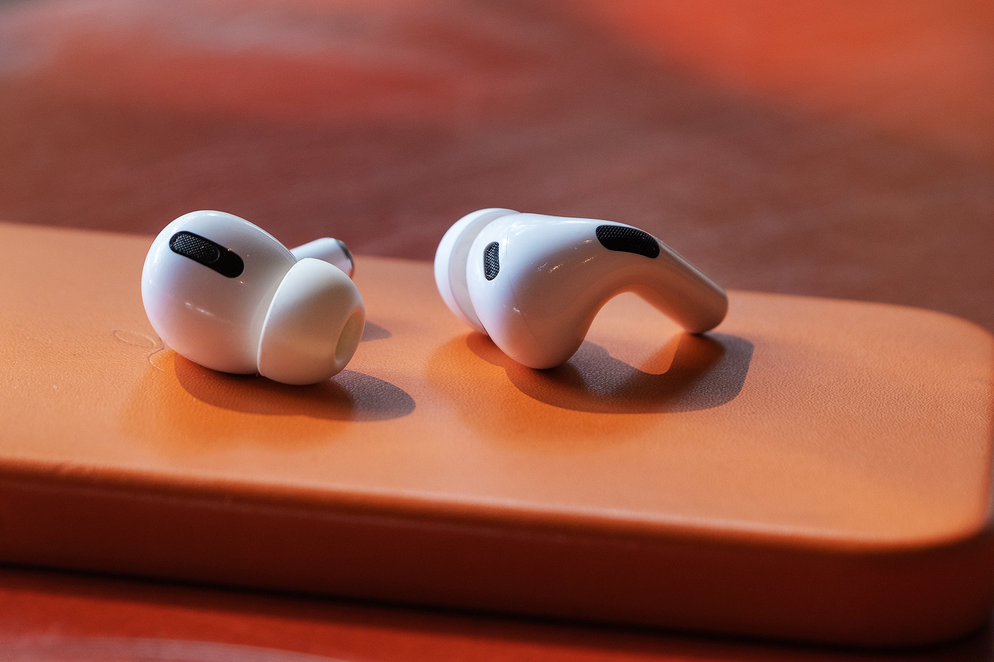 AirPods Pro 2 with USB-C Connector Refurbished Grade B – Premium Noise Cancelling Earbuds