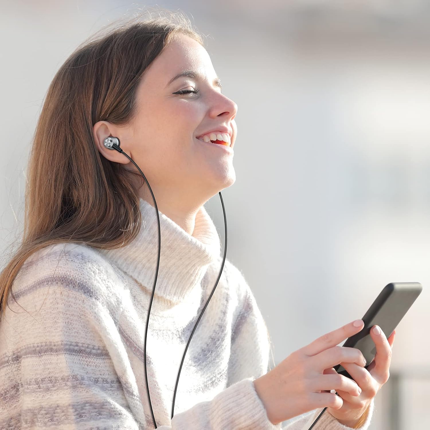 Blukar In-Ear Earphones with Microphone, Noise Isolating HD Sound (66 characters)